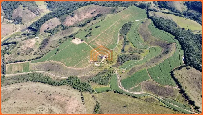 Fazenda para Venda em Lima Duarte, Zona Rural, 2 dormitórios, 1 banheiro