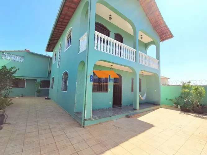 casa de 4 quartos no Bairro Ermelinda em Belo Horizonte