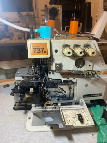 Vendo máquina overloque Siruba 737E
