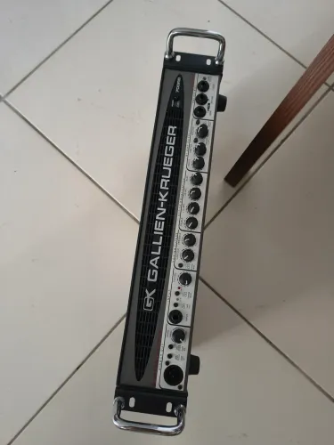 Cabeçote de baixo profissional GK 700
