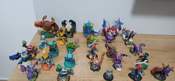 Bonecos skylanders 