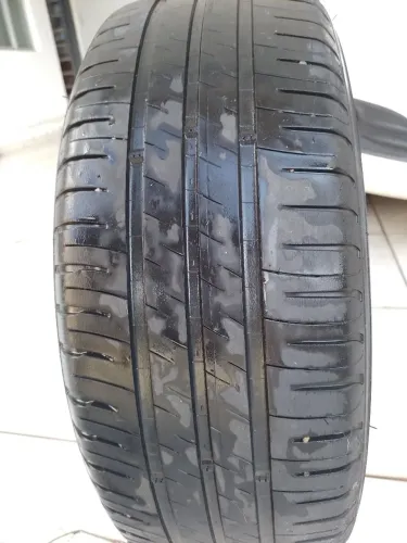 Pneu 195 60 R 15 Michelin