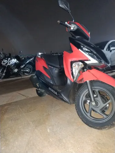 Moto Honda Elite 125 no precinho 