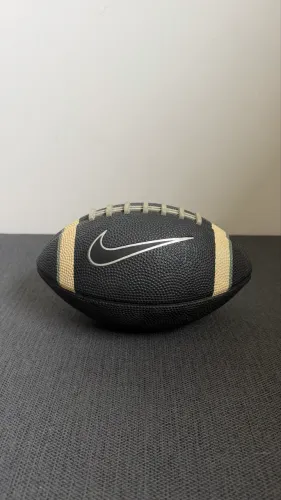 Bola de futebol americano | Nike | modelo infantil | Campinas/SP