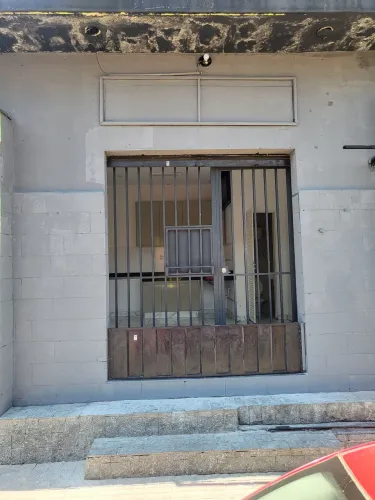 Aluga-se loja. Direto com proprietário !