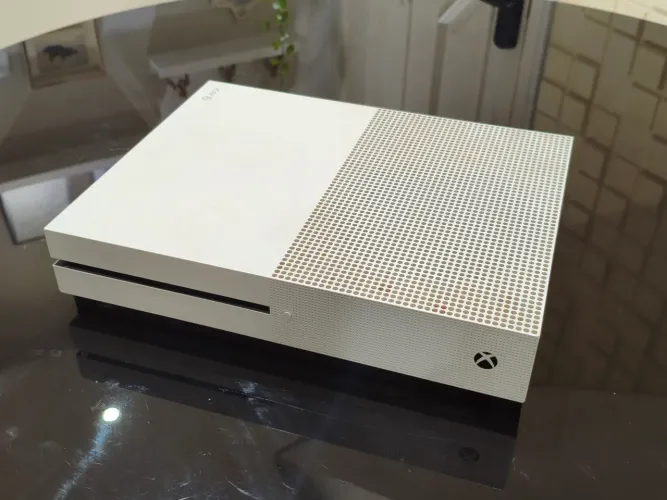 Xbox one S (usado) com controle original (seminovo)