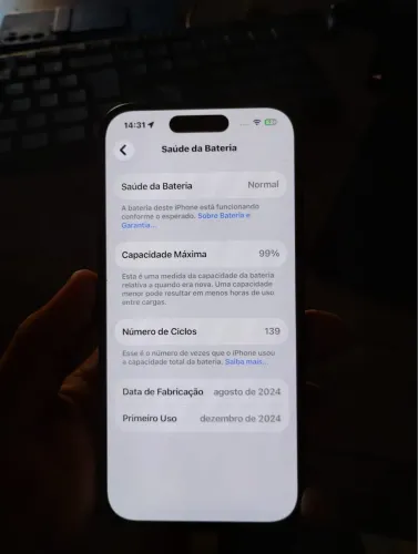 iphone 15 com detalhe