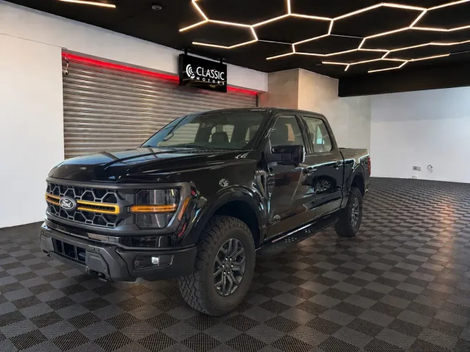 Ford F-150 Tremor 4X4 5.0 V8 2025