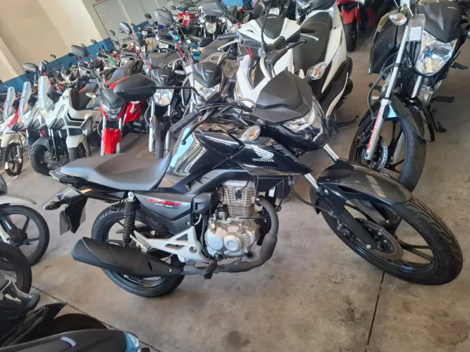 Honda fan 160cc 2025 com 165km apenas shalom veículos