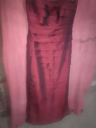 Vestido de festa vermelho ( nunca usado ,sem defeitos)