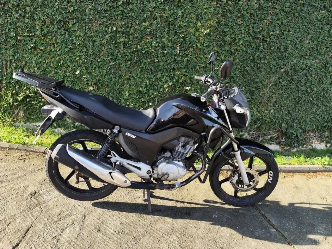 Vendo moto fan 150 ano 2015