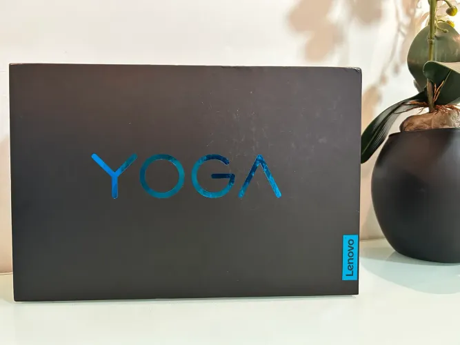 Notebook Lenovo Yoga IMPECÁVEL(Na caixa com Nota Fiscal)  