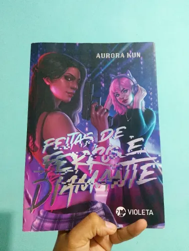 Feitas de ferro e diamante- editora violeta