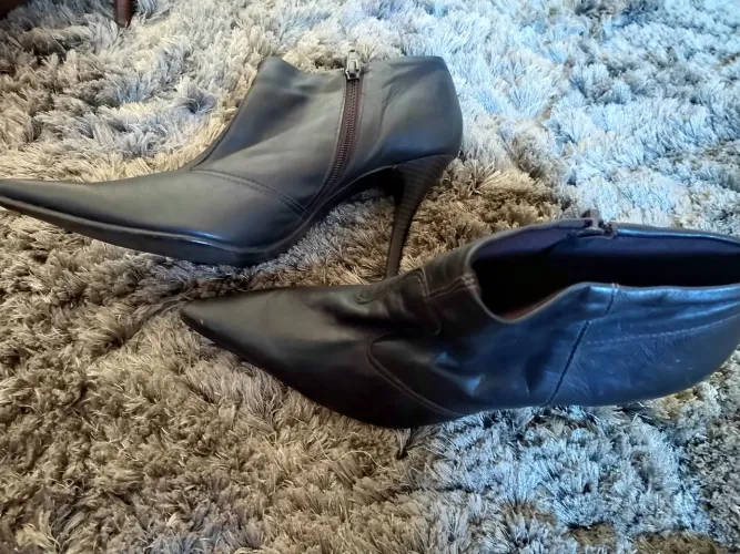 Botas