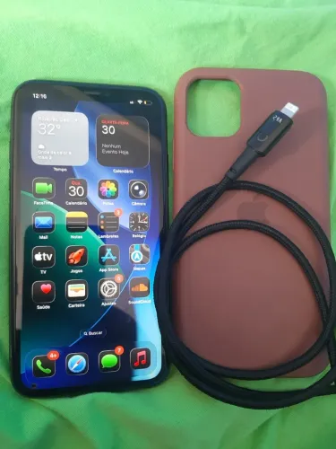 iPhone 11