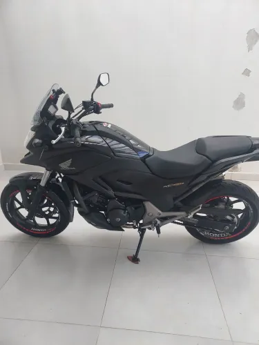 NC 750x ABS - moto novíssima. PNEUS MICHELIN ROAD 6, COM 1000 KM RODADOS