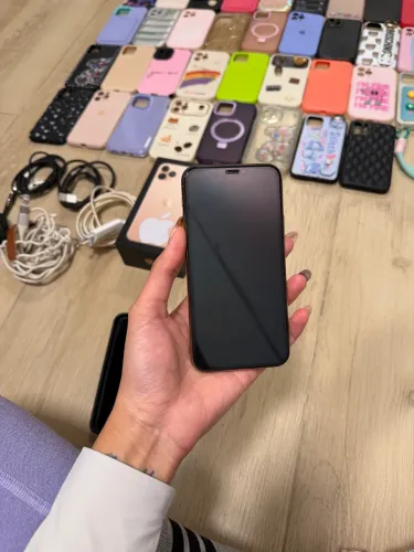 iPhone 11 Pro 64 GB gold usado 