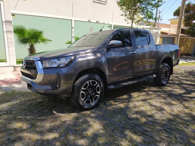 Toyota Hilux CD SRV 4X4 2.8 TDI Diesel Aut. 2021
