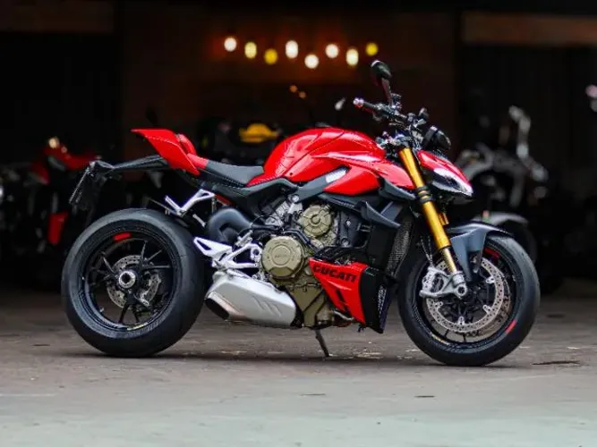 DUCATI STREETFIGHTER V4 S