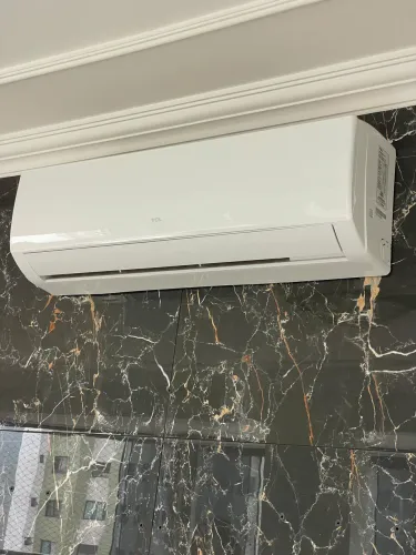 Vendo Ar- condicionado Split TCL 24.000 BTU/h Frio em perfeito estado