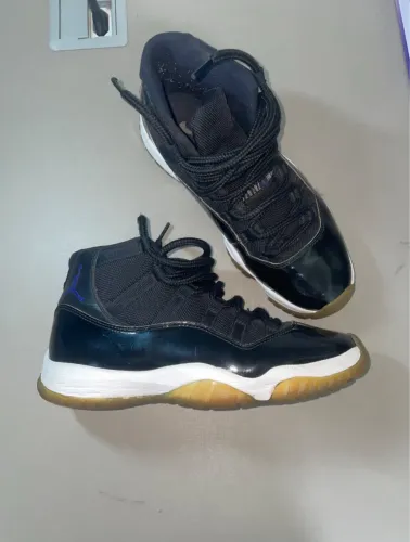 Jordan 11 Space Jam (39)