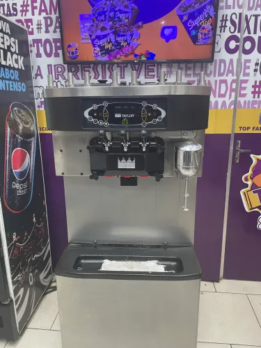 Máquina de sorvete profissional Taylor - alta vazão 