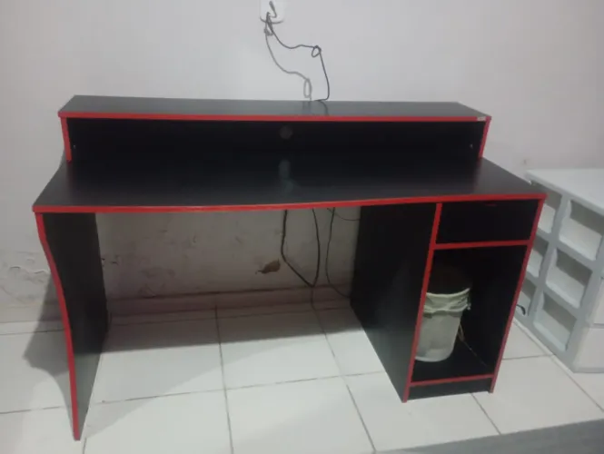 Vendo mesa de escritório 