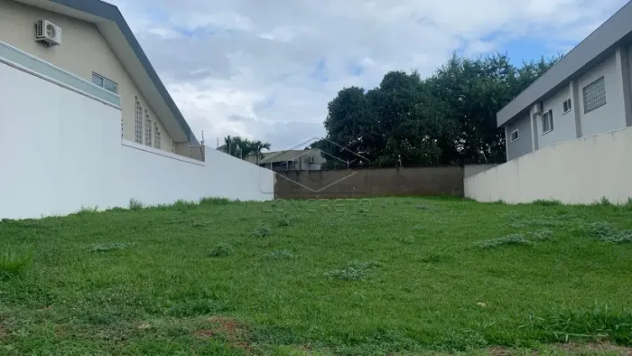 Lote no Jd. Colonial fechado