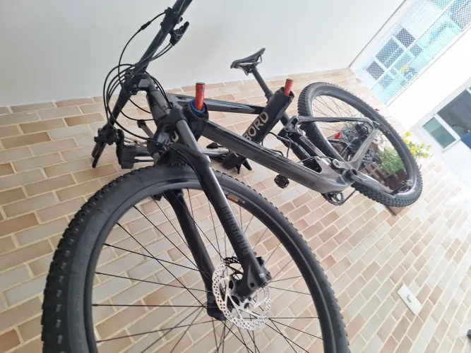 Bike MTB TSW Full Carbono seminova