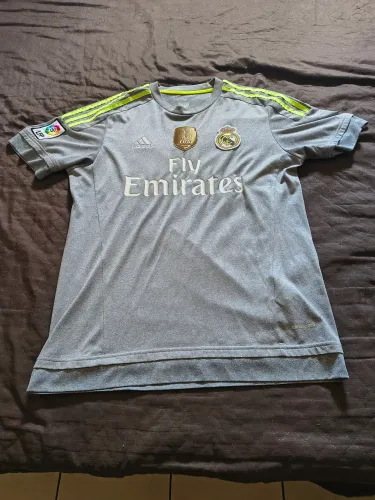 Vendo camisa Real Madrid