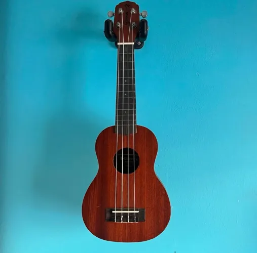 Ukulele Soprano Giannini 