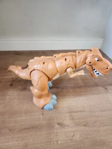 Dinossauro T-rex de brinquedo