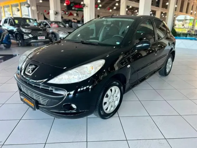 Peugeot 207 Active 1.4 Flex 8V 5P 2011