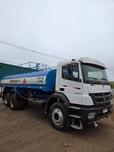 MERCEDES-BENZ AXOR 2831 (2013) ? TRAÇADO 6X4 PIPA 20.000L
