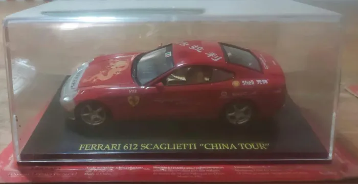 Carrinho miniatura colecionavel Ferrari 612 scaglietti