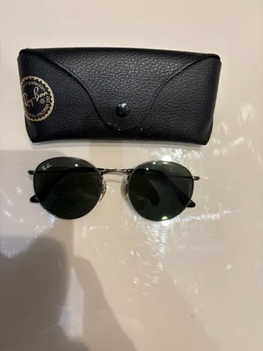 Óculos ray ban em perfeito estado