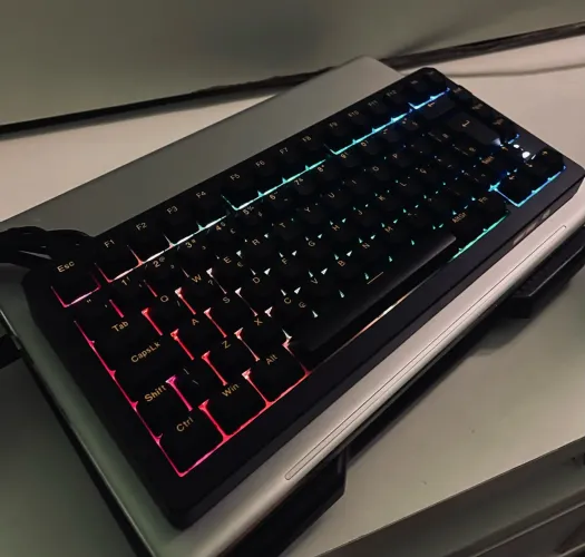 Teclado Gamer Zeenix Tectoy RGB | ZN175PRO | USB A/C | Windows e Mac | Novo na caixa