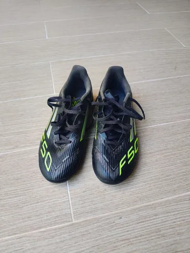 Chuteira Adidas F50
