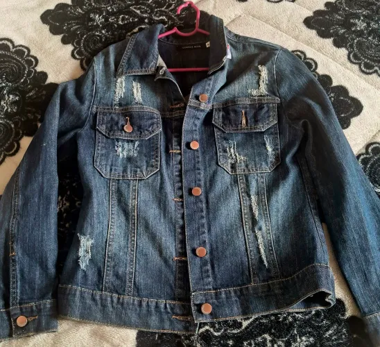 Jaqueta jeans semi nova tamanho P