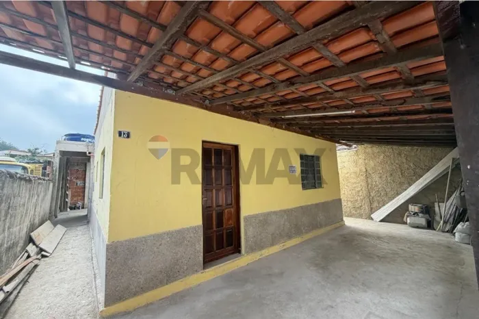 Casa de 95m² no Cabral: Conforto e Praticidade!