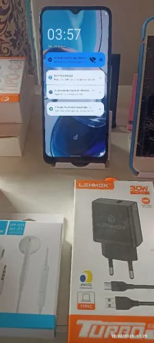 Celular Motorola moto E22//128 gigas carregador turbo e fone de ouvido novo 