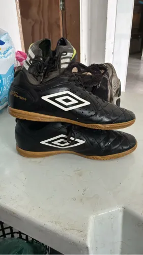 Chuteira usada
