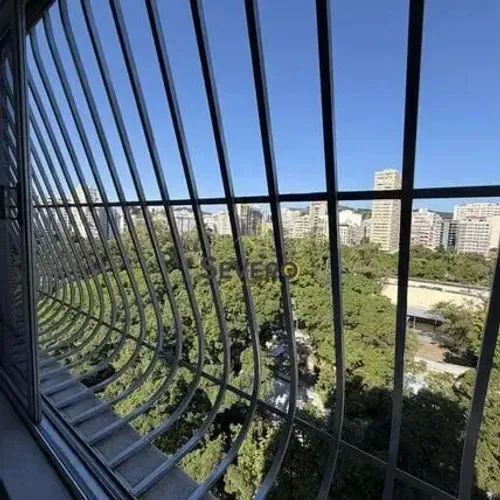 Reformado vista para o Campo de São Bento