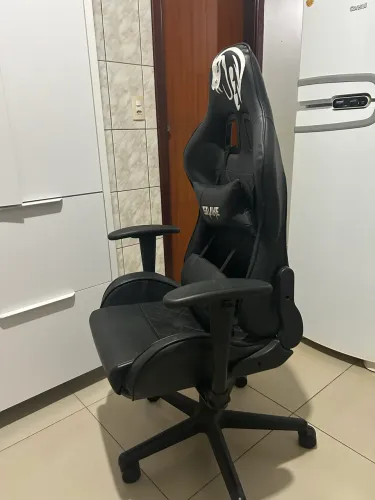 Cadeira gamer Snake Mamba negra