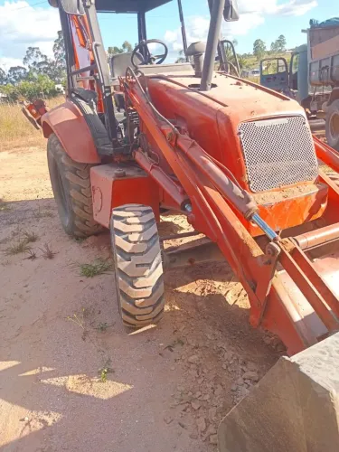 vendo ou troco retroescavadeira flistales fb80.2