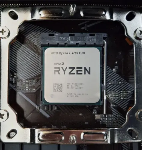 AMD Ryzen 7 5700X3D Processador