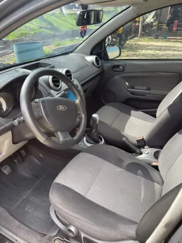 Ford Fiesta Sedan 1.0 8V Flex 4P 2009