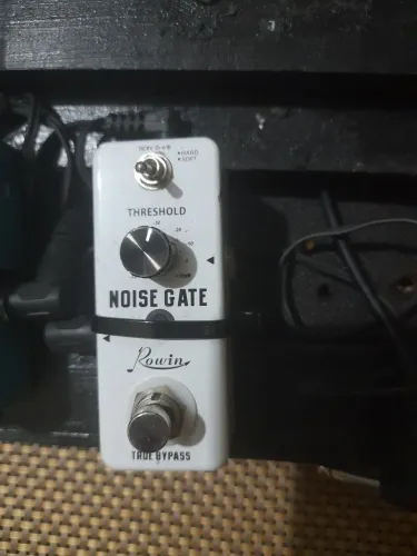 Pedal Nosie gate Rowin