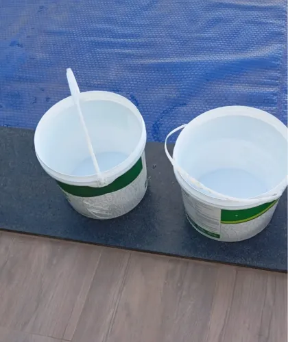 VENDE- SE BALDES DE PLASTICO 20L