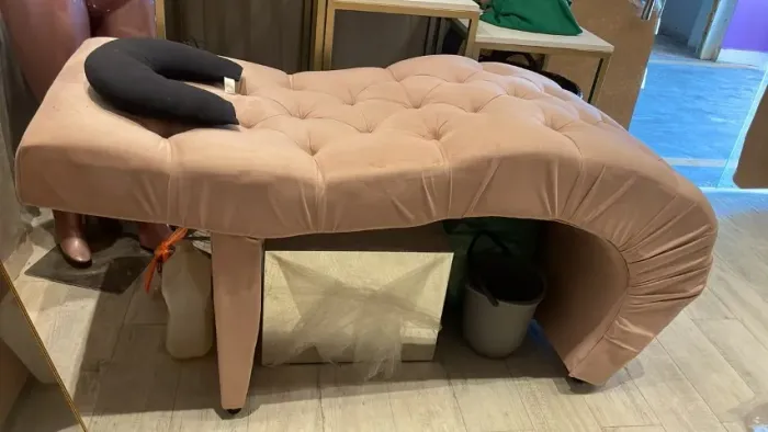 Sofá divã. Igual para loja ou sala d'casa